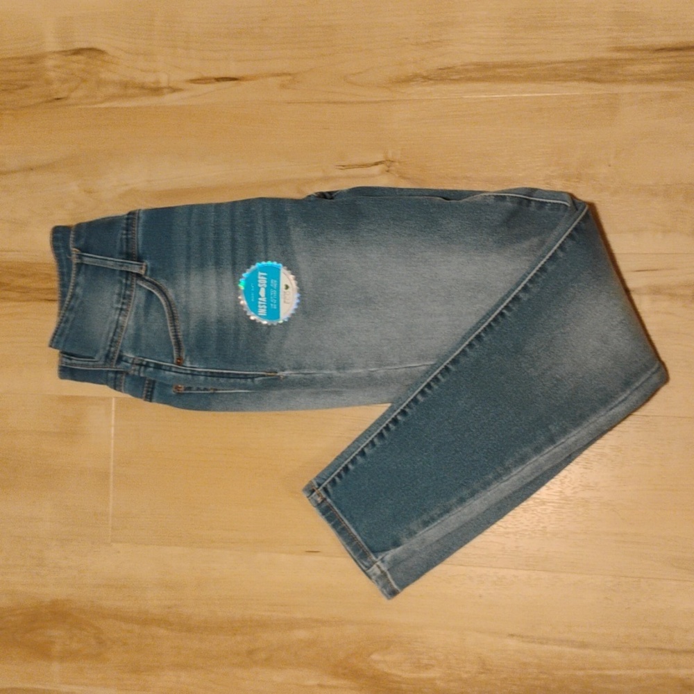 Wallflower “The Sassy” High Rise Skinny Jeans – Size 3/26 Regular – NWT - Picture 3 of 7